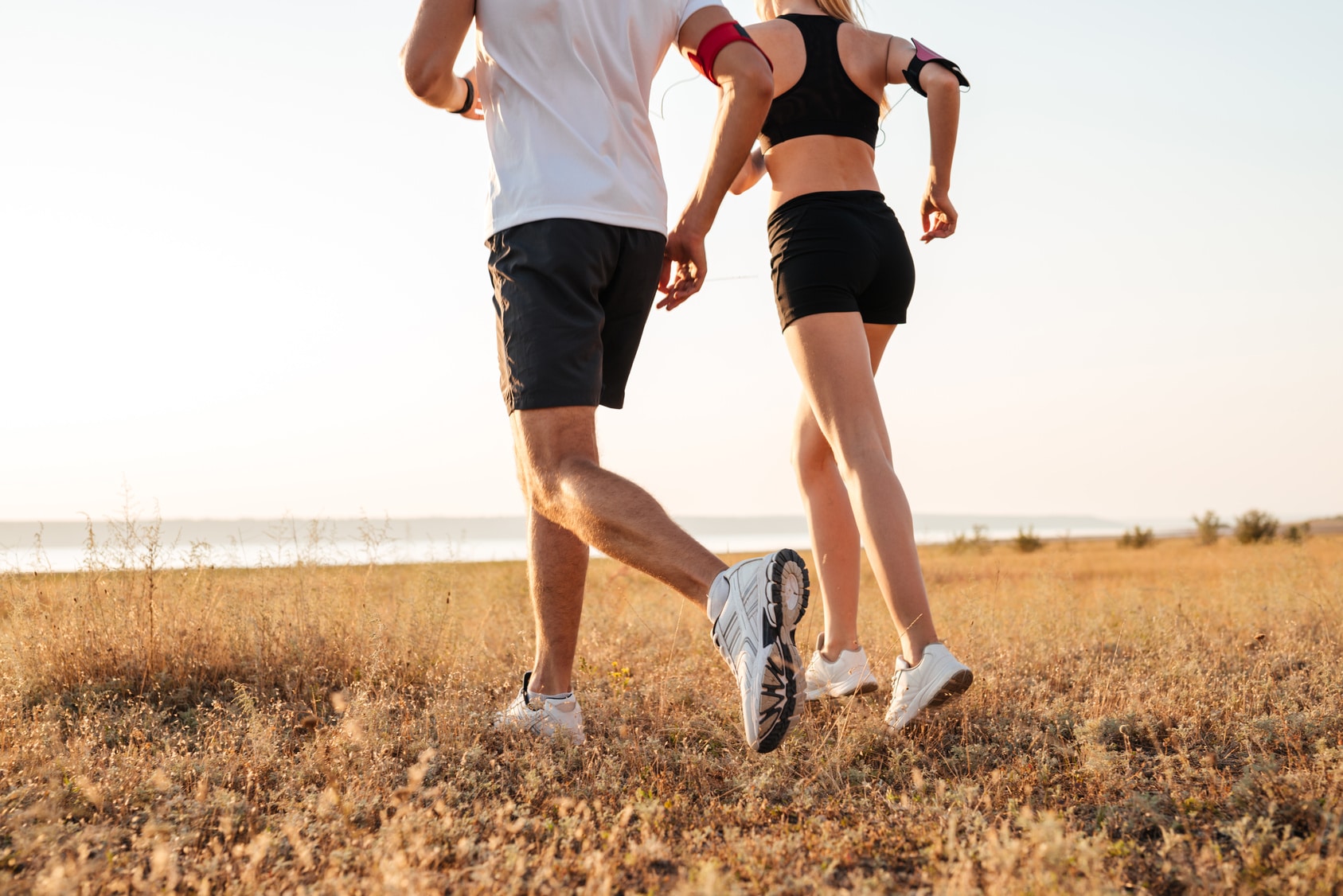 couple running trying to lose weight