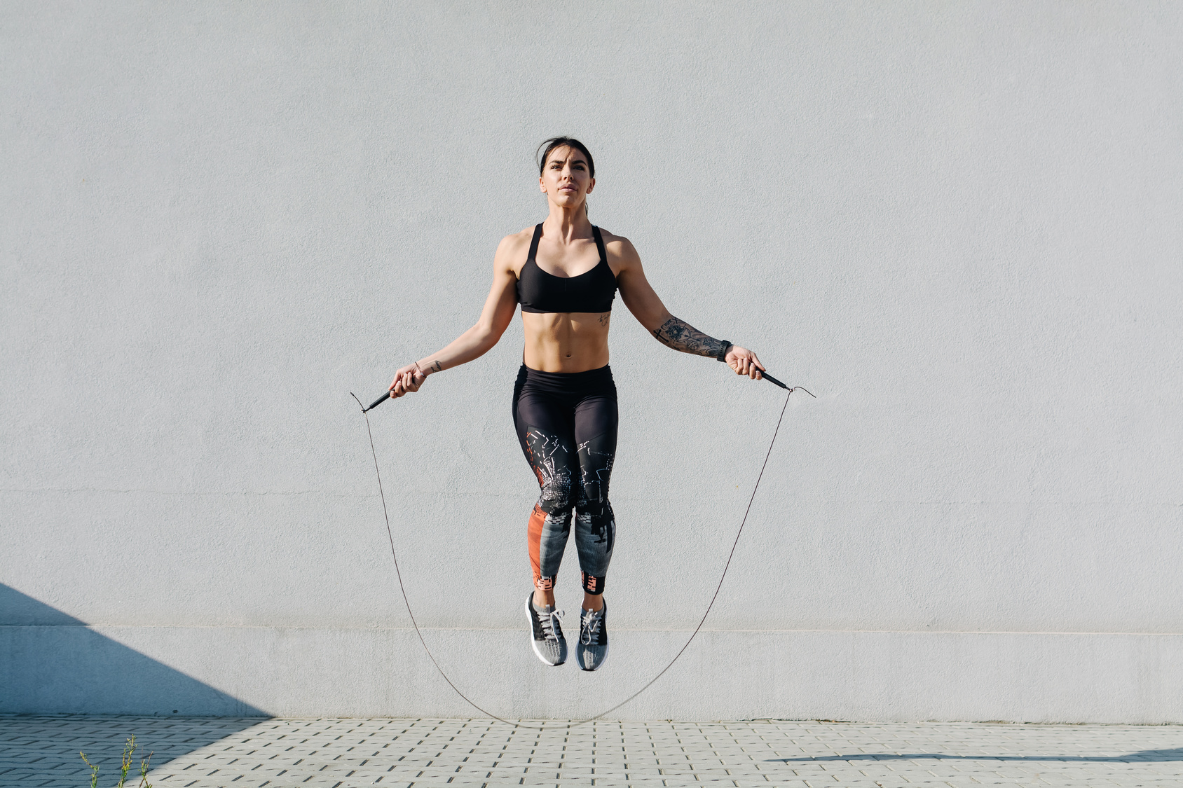 THE ULTIMATE BEGINNER JUMP ROPE TUTORIAL! 6 TIPS TO SKIP LIKE A PRO! by Rush  Athletics 